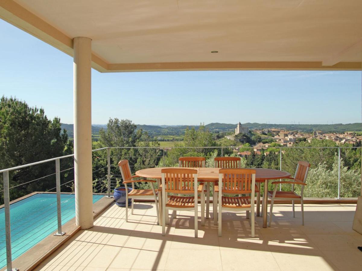 Upbeat Villa In Rochefort-Du-Gard With Private Pool Quarto foto